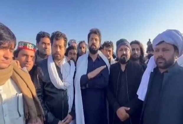 PTI convoy led by Khyber Pakhtunkhwa CM Gandapur crosses Hazara interchange