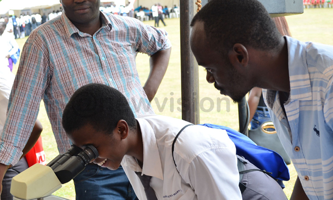 Science Open Day attracts more students Science Open Day attracts more students
