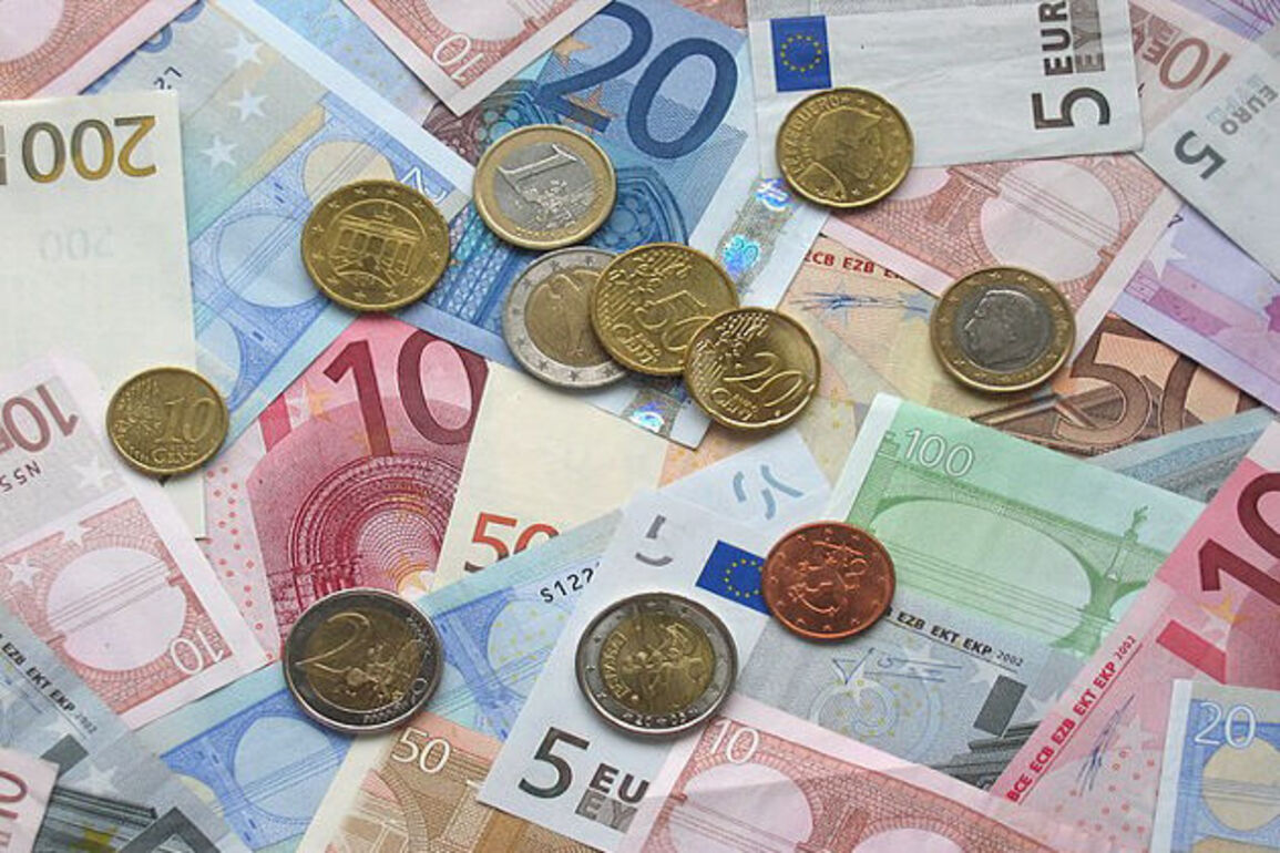 Only six EU states remain outside euro as hurdles mount