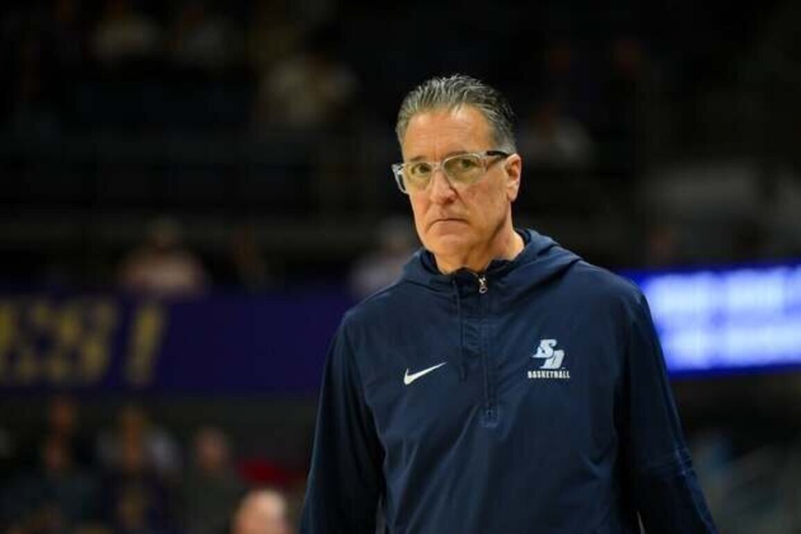 Reports: San Diego fires Steve Lavin after 3-plus seasons
