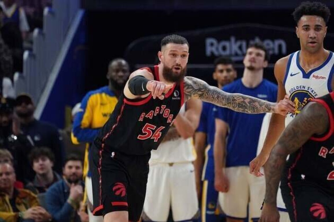 NBA roundup: Raptors blow out Jimmy Butler-less Warriors