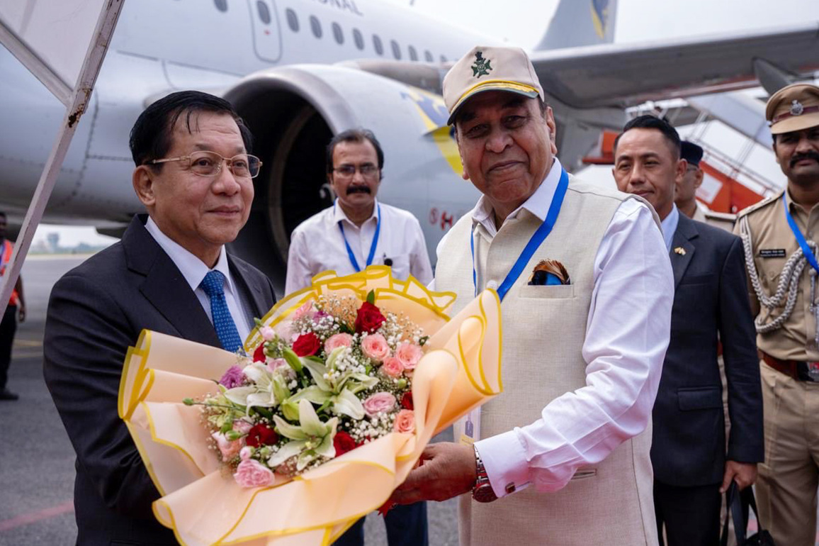 Myanmar President U Min Aung Hlaing visits Bodh Gaya in Bihar; India highlights civilisational ties