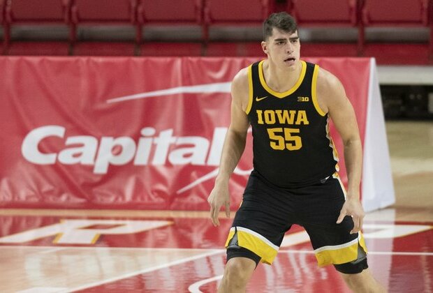 Iowa's Luka Garza running away with Wooden Award?