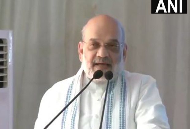 Gujarat: Oath taking ceremony for newly registered lawyers held in presence of Amit Shah, CM Bhupendra Patel