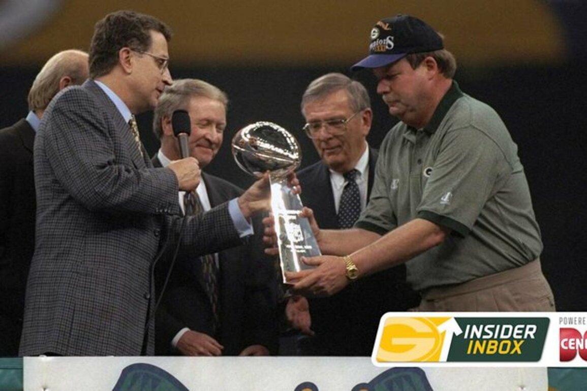 Inbox: It's time Canton's doors open to Mike Holmgren