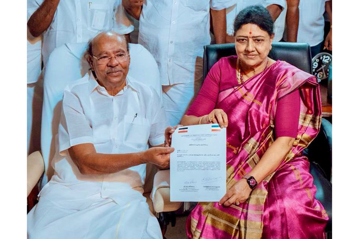 Sasikala, S Ramadoss join hands for Tamil Nadu, Puducherry elections
