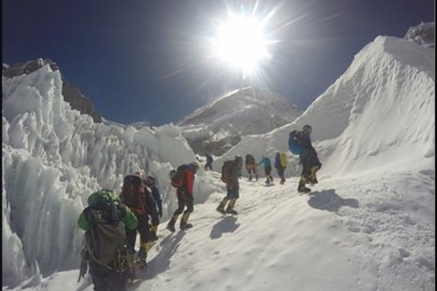 Renowned Everest guide says using xenon speeds climb, makes it safer