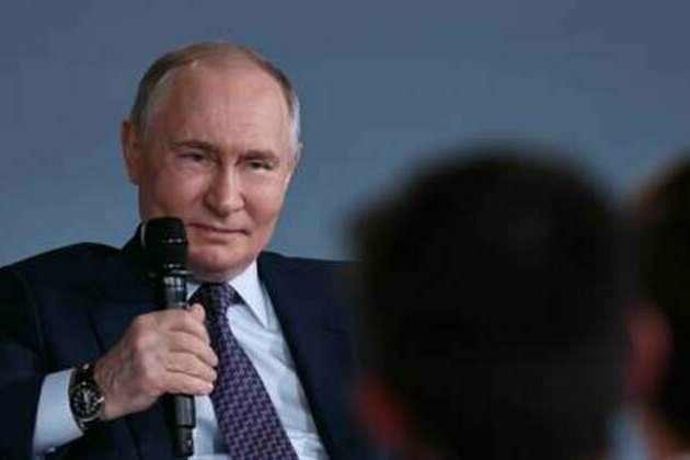 Putin discusses French squadron fighting for Russia, WWII victory and ties with EU (KEY QUOTES)
