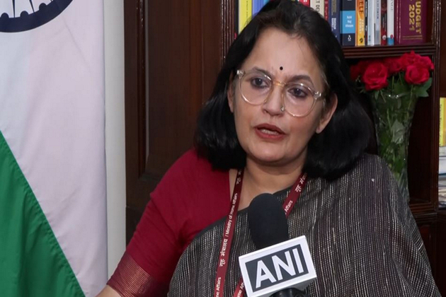 Confident we will stick to fiscal deficit target: DEA Secretary