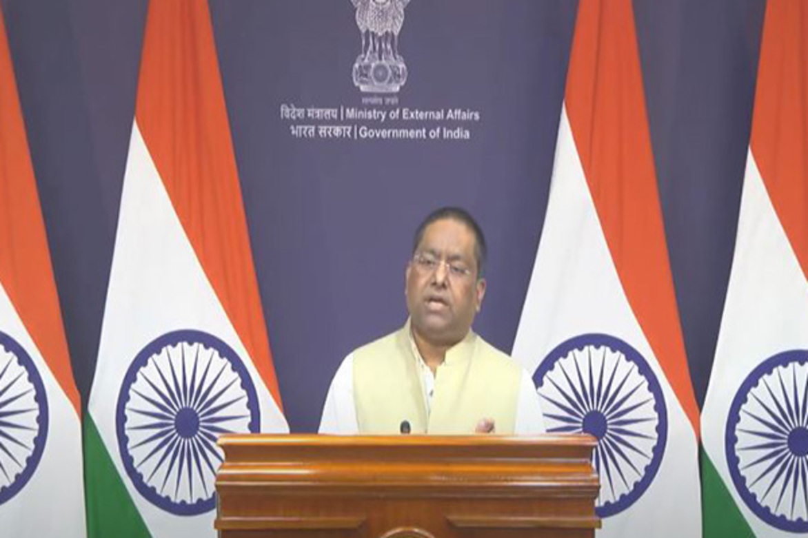 Cessation of hostilities decided through contact between India and Pakistan DGMOs, issue of trade, tariff not discussed with US: MEA