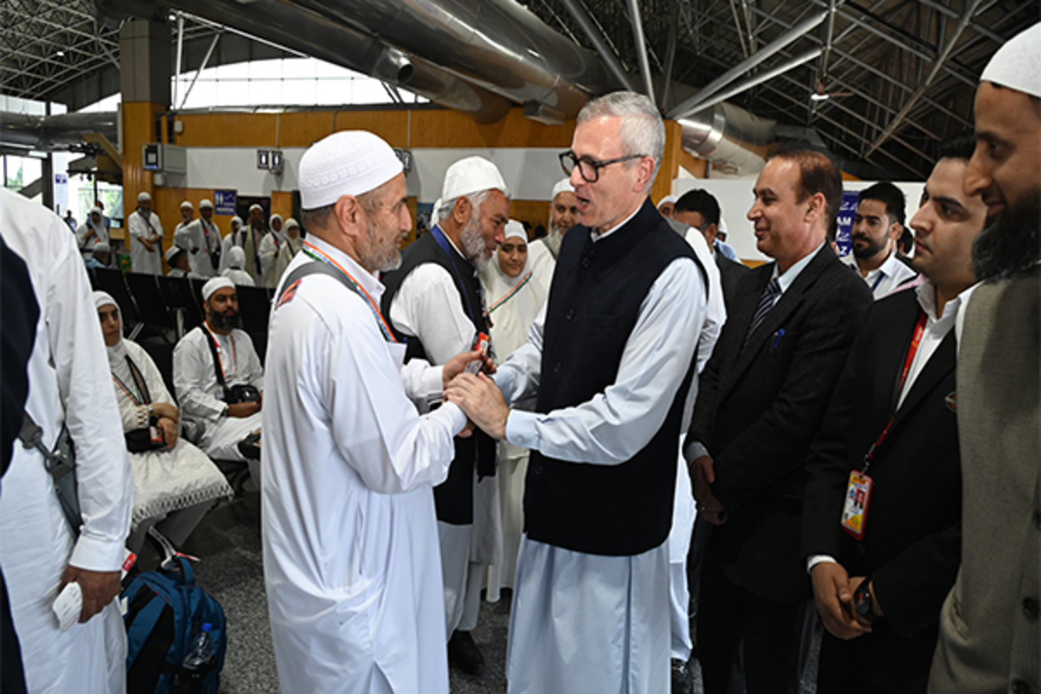 Omar Abdullah flags off first batch of Hajj Pilgrims from Srinagar