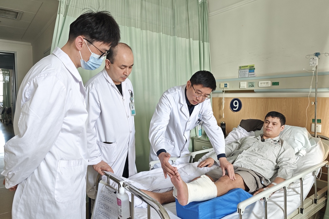CHINA-XINJIANG-URUMQI-CROSS-BORDER MEDICAL SERVICES (CN)