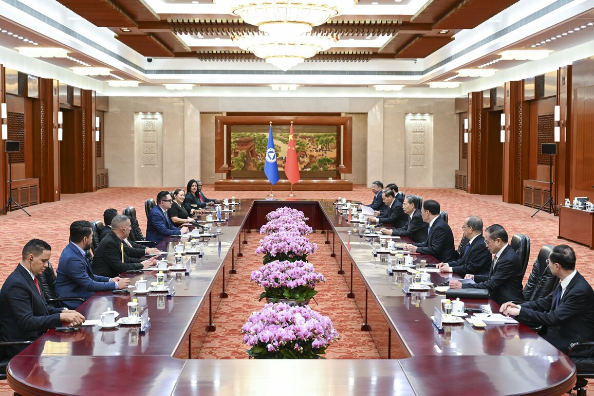 CHINA-BEIJING-ZHAO LEJI-CENTRAL AMERICAN PARLIAMENT-PRESIDENT-MEETING (CN)