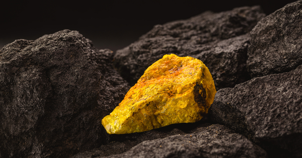 Yellow stocks lead ASX miners Monday