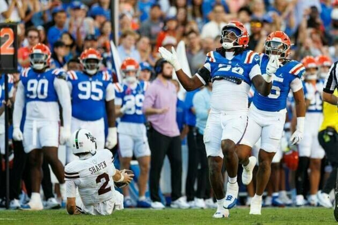 Michai Boireau's late INT preserves Florida win over Mississippi State