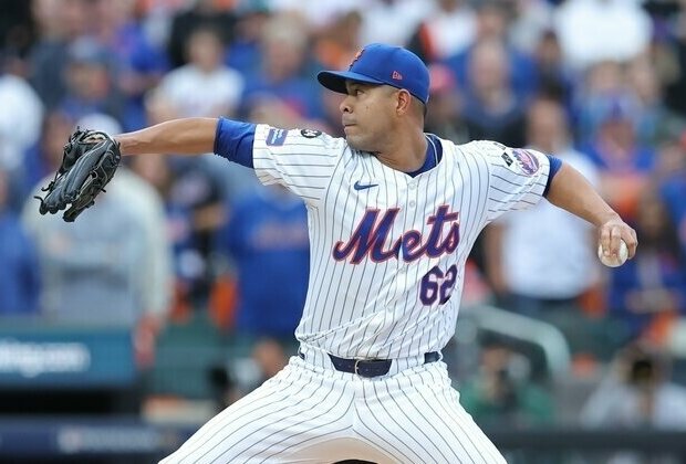 Brewers add LHP Jose Quintana, place LHP DL Hall on 60-day IL