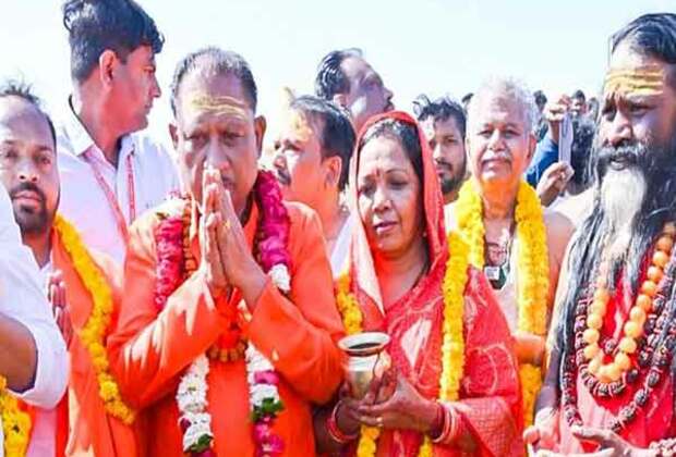 Chhattisgarh CM Vishnu Deo Sai takes holy dip in Triveni Sangam, congratulates Yogi govt for Mahakumbh arrangements