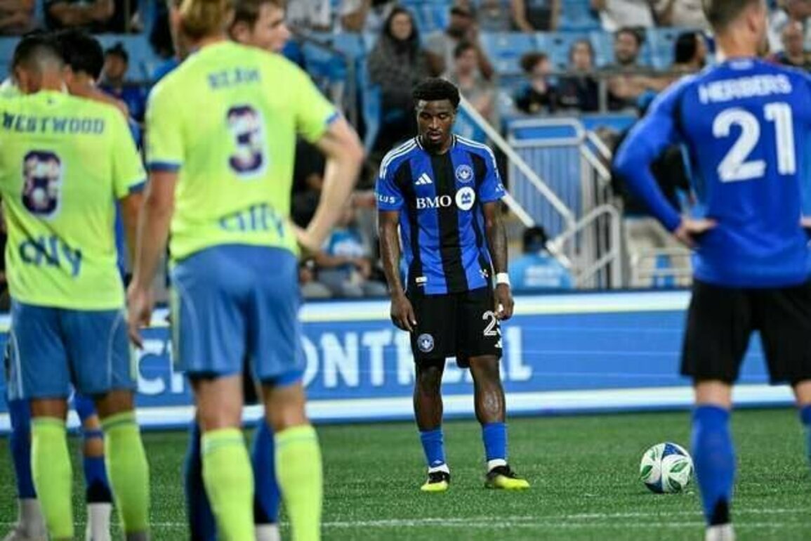 Montreal has strong second half, ends 10-man Charlotte's home dominance