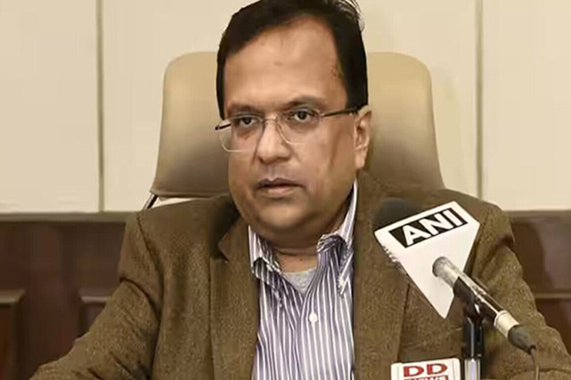 Develop robust, specialised units to ensure timely probe of online crimes: Home Secretary tells states, UTs
