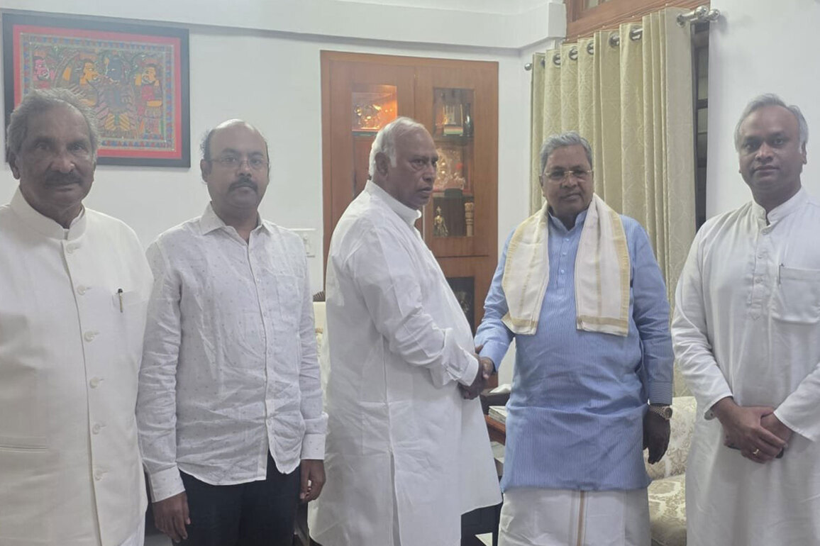 Siddaramaiah meets Congress Chief Mallikarjun Kharge post meeting with Rahul Gandhi