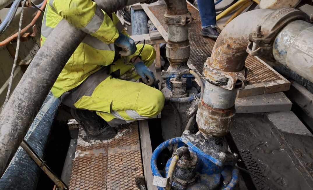 surumi KTZ415 pumps keep the tunnels dry: Hard rock up to 25 mm grain size in the water causes no problems