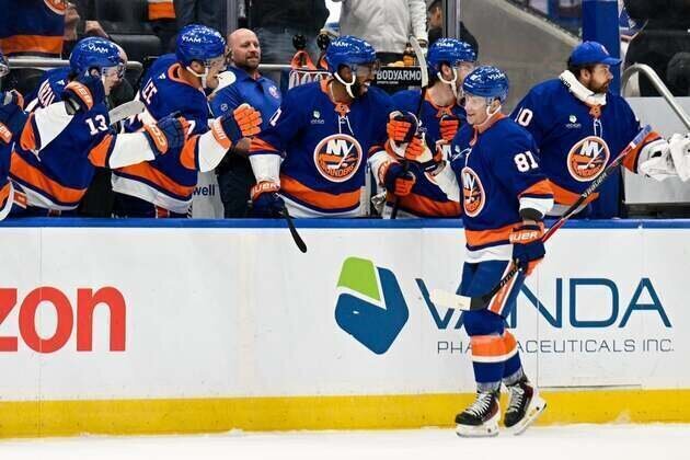 Ondrej Palat's goal in Islanders debut keys win over Rangers