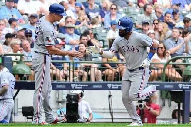 Ezequiel Duran powers Rangers past Brewers to avoid sweep
