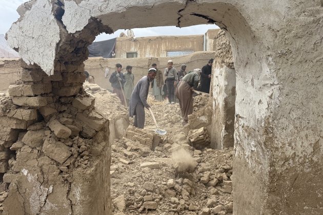 Afghan quake survivors seek shelter, support amid widespread destruction
