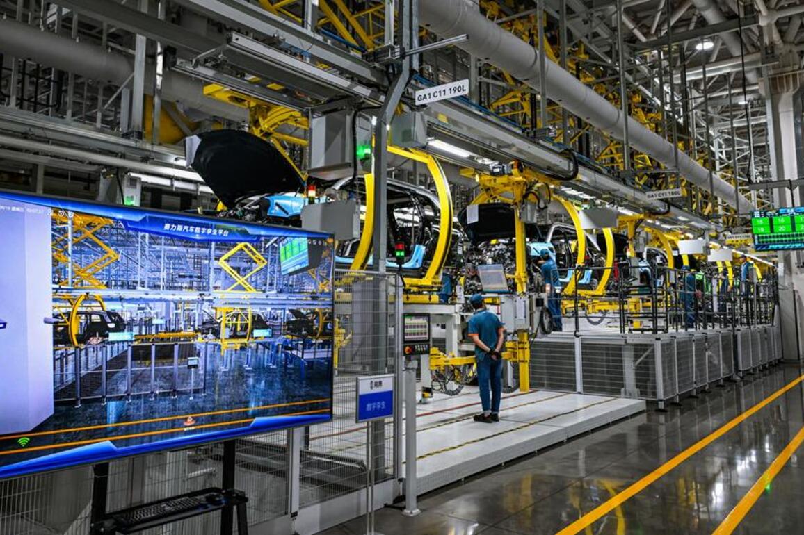China's industrial profits back to growth in first eight months