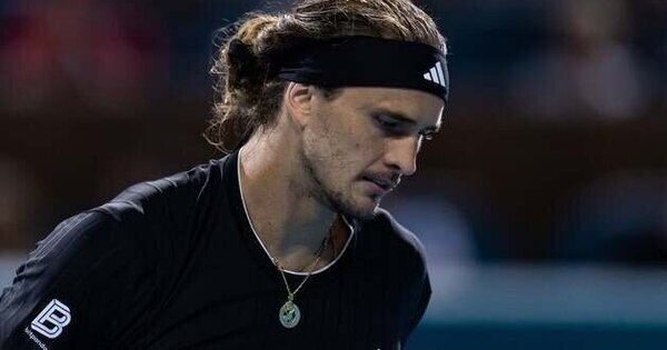 Alexander Zverev holds strong to remain perfect in Madrid openers