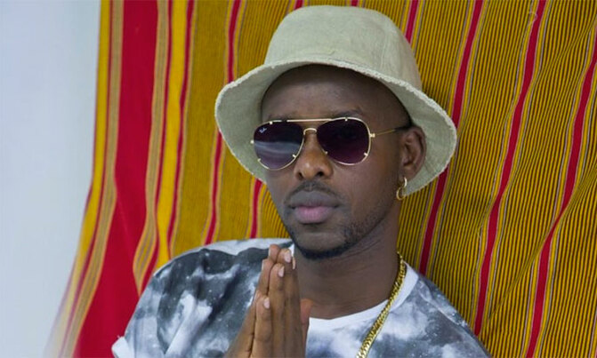Eddy Kenzo crowned Artiste of the year at Zzina awards Eddy Kenzo crowned Artiste of the year at Zzina awards