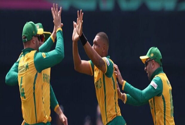 South Africa suffer big blow, Baartman ruled out of 3rd ODI against Pakistan