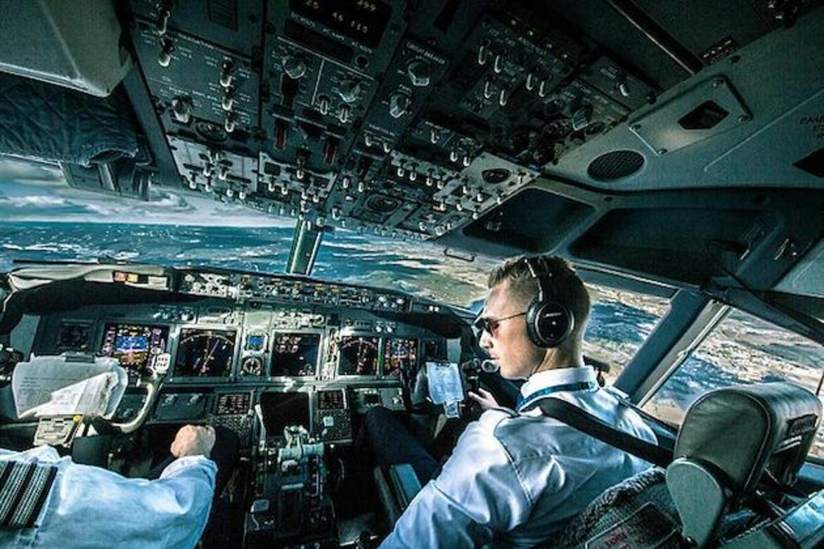 Examination of 737s ordered due to flawed air pressure switch