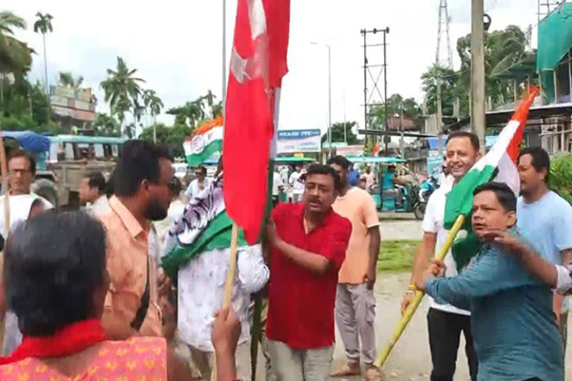 West Bengal: Clash broke out between TMC members and Trade Union leaders over 'Bharat Bandh' in Naxalbari