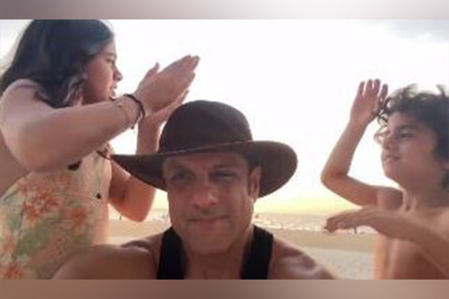 Fardeen Khan recreates 'Kahan Ho Tum' step from 'No Entry' with his kids