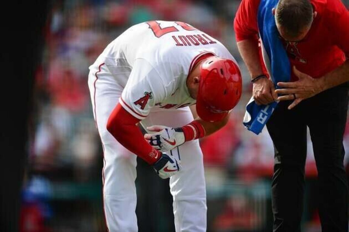 Angels OF Mike Trout (hand) avoids serious injury