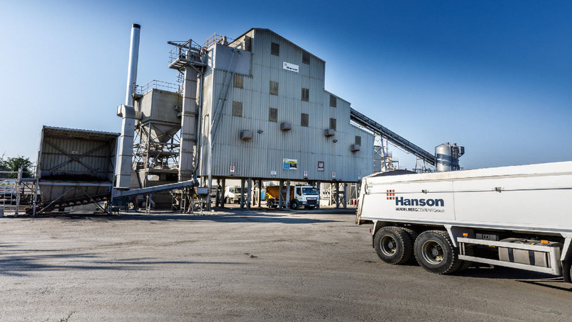 Hanson introduces asphalt Collect & Go service