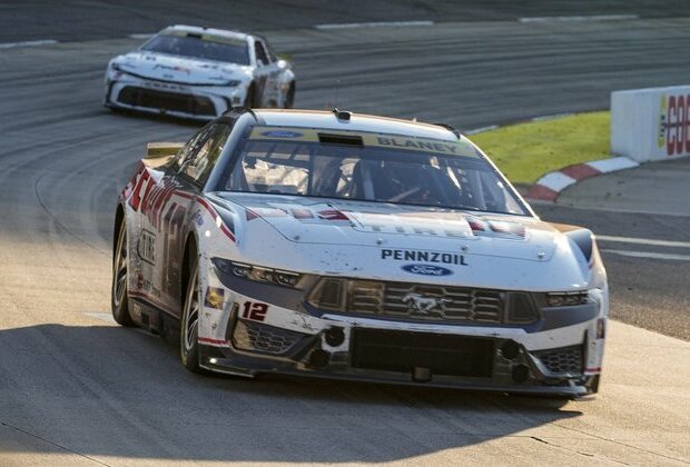 Ryan Blaney wins at Martinsville; Championship 4 settled after ruling