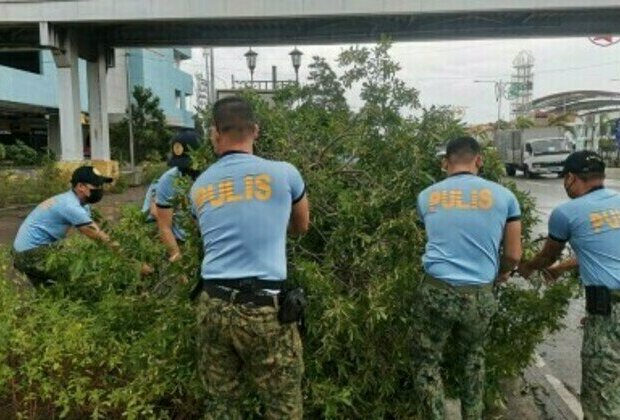 PNP deploys personnel for 'Odette' relief, rehab efforts