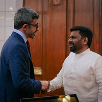 President of Sri Lanka receives Abdullah bin Zayed, discusses bilateral relations