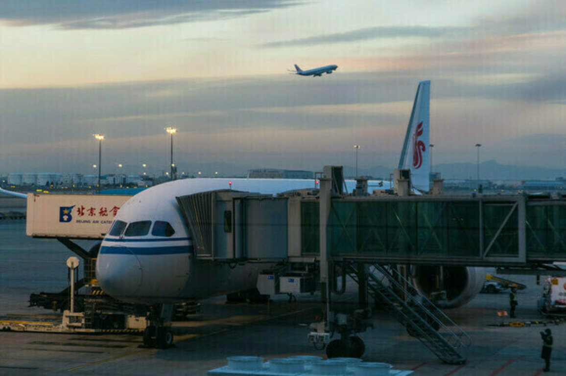 China orders its airlines to dump Boeing  Bloomberg