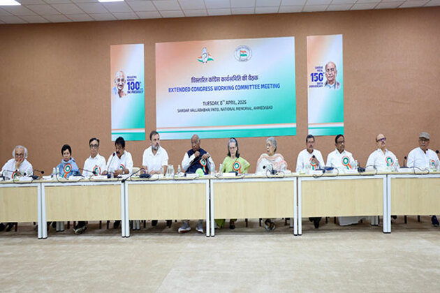 "Attention being diverted from basic issues by creating communal division": Mallikarjun Kharge at AICC convention