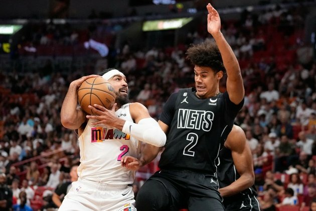 Mikal Bridges leads Nets to blowout win over Heat