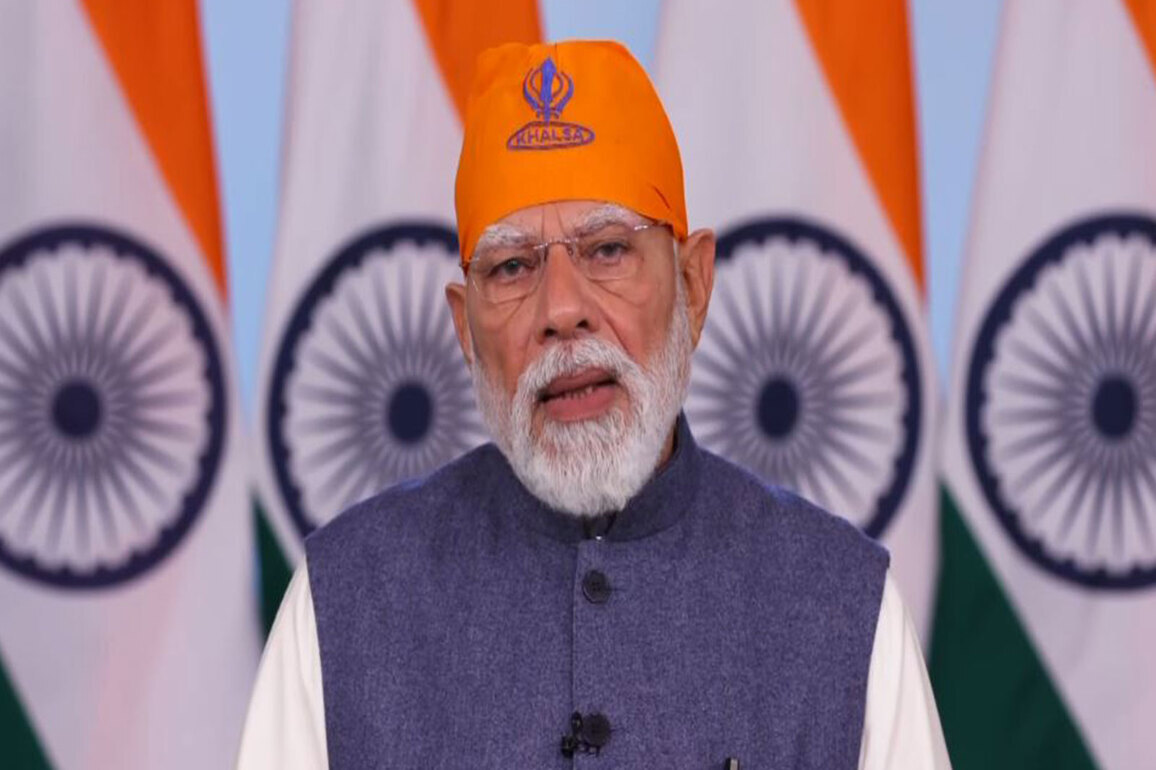 PM Modi pays tribute to Guru Tegh Bahadur at 'Hind-Di-Chadar' event in Navi Mumbai