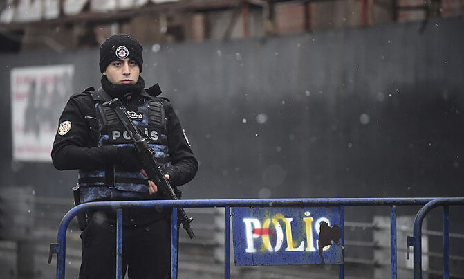 Manhunt after Istanbul nightclub massacre kills 39 Manhunt after Istanbul nightclub massacre kills 39
