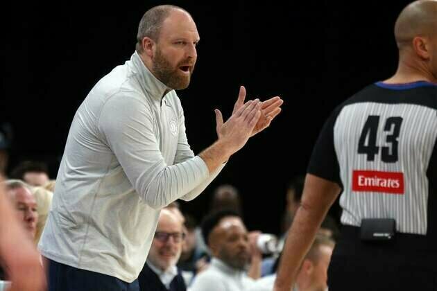 In thick of playoff fight, Grizzlies visit Thunder