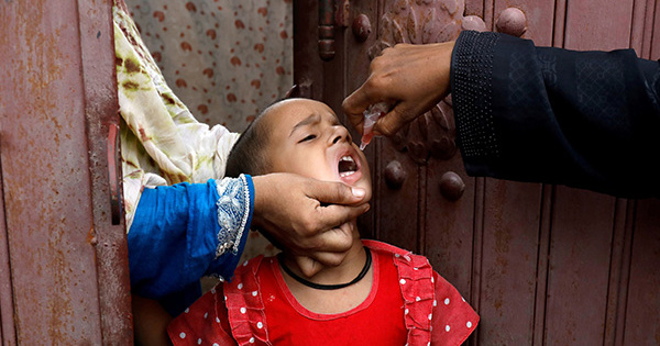 Afghan Polio Program urges vaccination of children returning from Pakistan