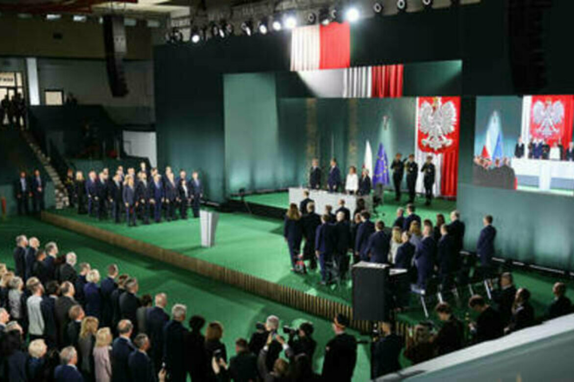 Polish PM wants 'strongest army'