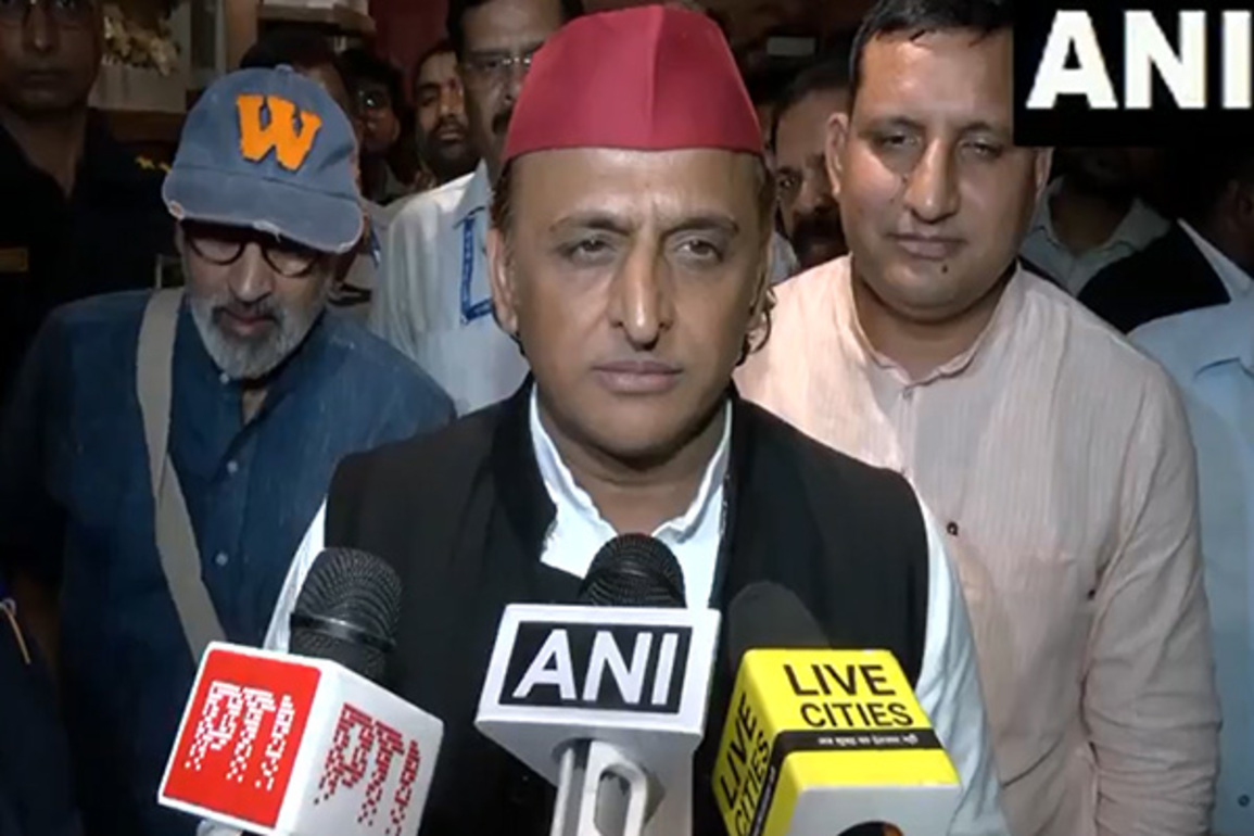 Akhilesh Yadav slams BJP over VP farewell; questions EC's voter list move