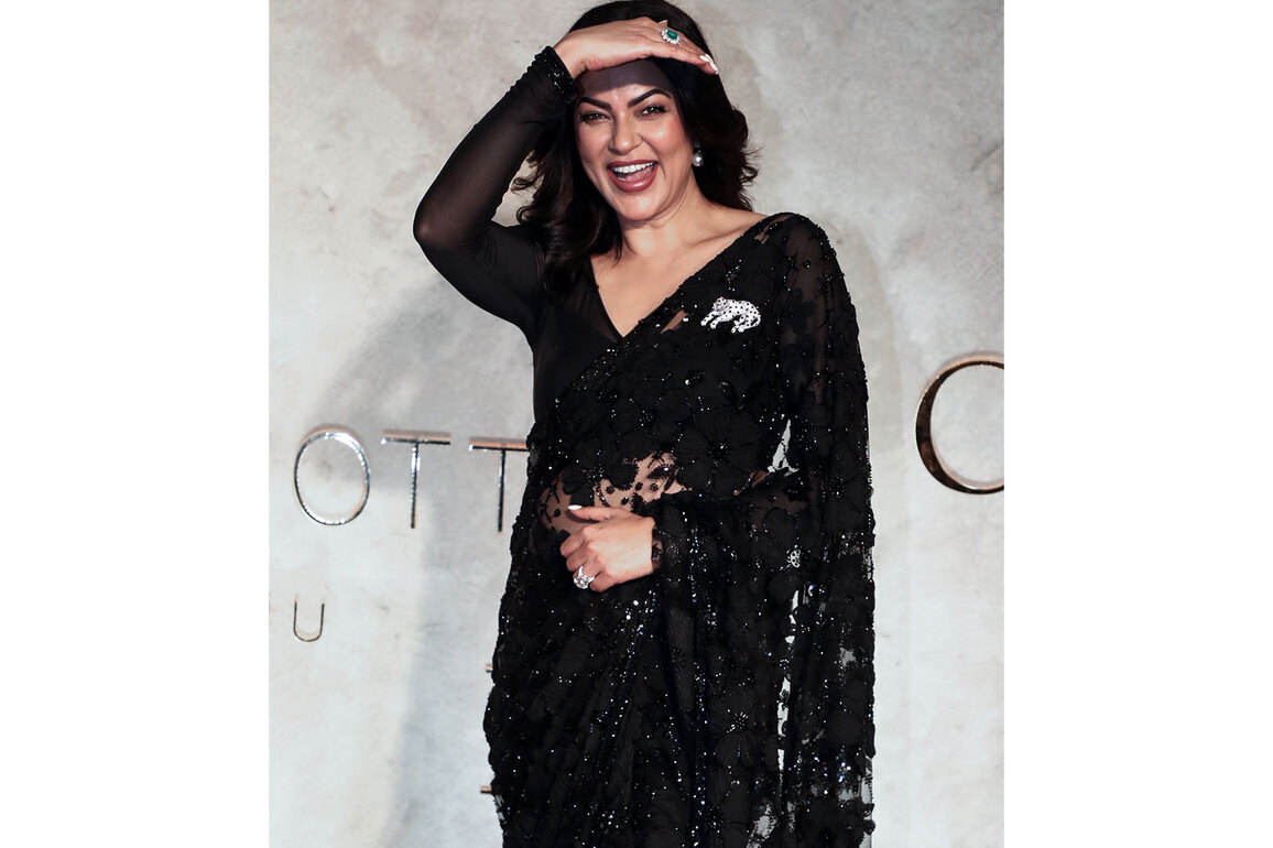 Sushmita Sen celebrates 32 years of winning Miss Universe title, says "Grateful for the smile that never left me..."